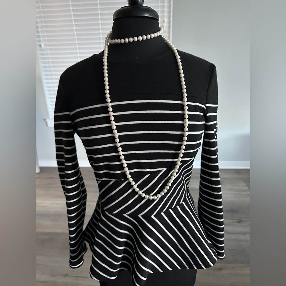 BCBG black & white peplum top